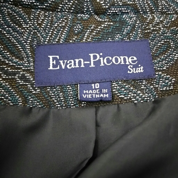 EVAN-PICONE - Picture 3 of 4